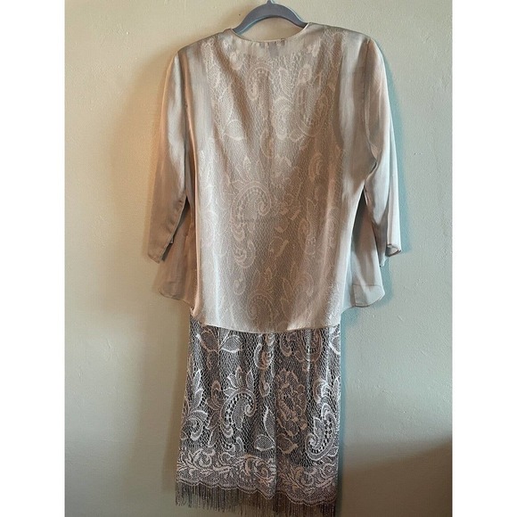 SLNY Black Metallic Silver Floral Lace Fringe FLAPPER MIDI Dress Sz 8 - Picture 4 of 8